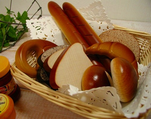 エリツィ社 ｅｒｚｉ ドイツパン 木のおもちゃ通販 木のおもちゃｈａｎａ